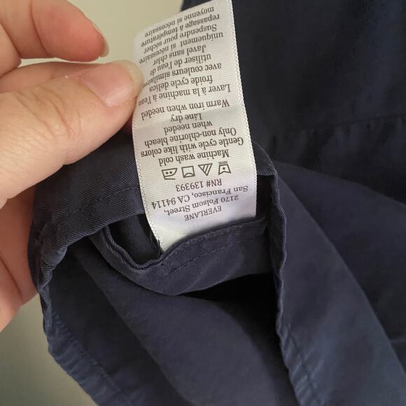 Everlane The Drape Dark Blue Blouse Lyocell Tencel Short Sleeves Womens Size 12 - Picture 10 of 10